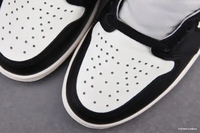 RETRO HIGH 555088-105 MOCHA JORDAN 1 AIR DARK 0520